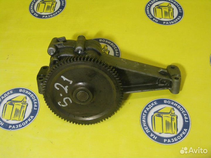 Насос масляный 1385577