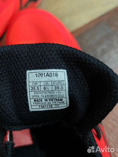 Шиповки для бега asics