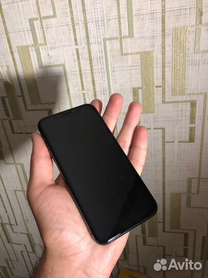 Телефон iPhone X