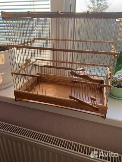 Клетка для птиц из дерева