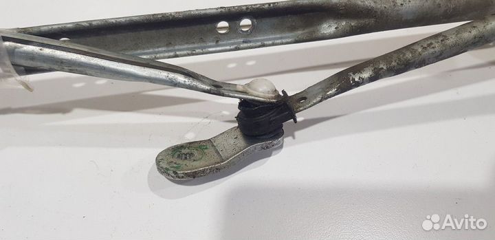 Трапеция стеклоочистителей (Geely Emgrand X7)