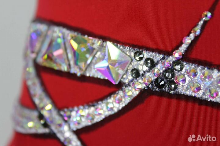 Костюм для фигурного катания 145-155 в аренду