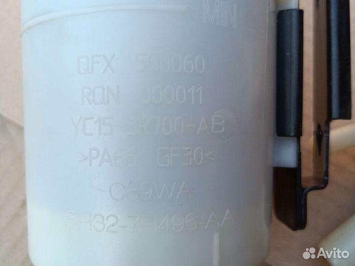 Бачок гур на Range Rover Sport