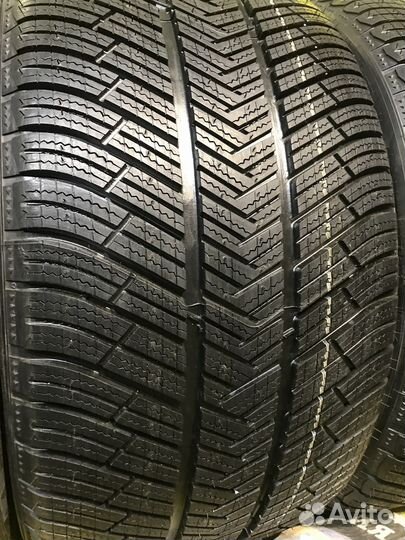 Michelin Pilot Alpin PA4 255/40 R20 и 285/35 R20 101V