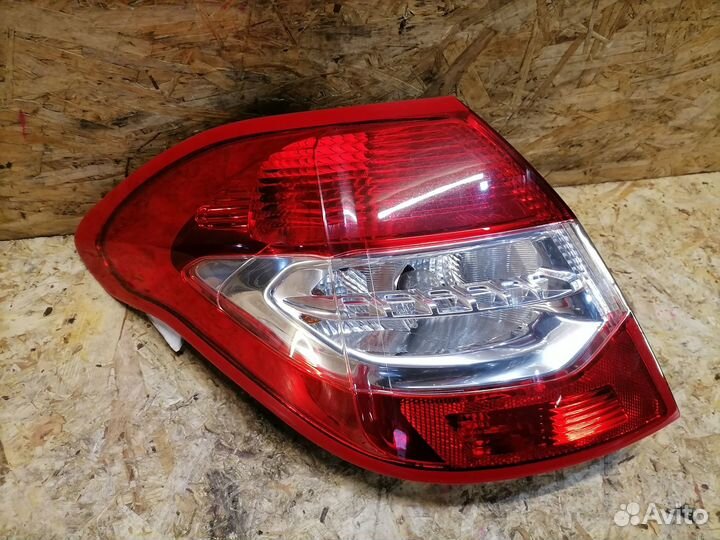 Фонарь задний левый Citroen C4 2 B7