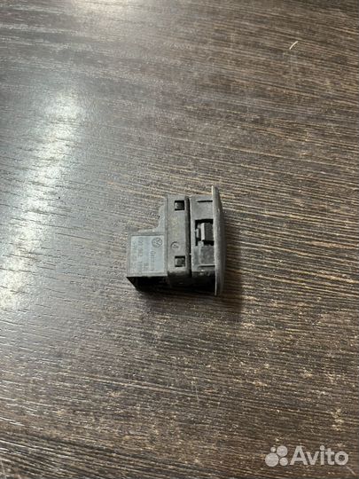 Кнопка отключения сигнализации Skoda Octavia A5