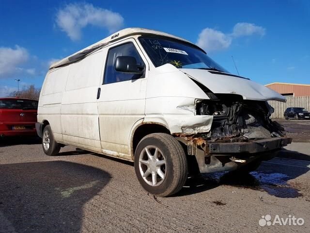 Разбор на запчасти Volkswagen Transporter 4