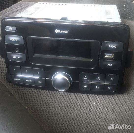 Мгнитола reno logan 2