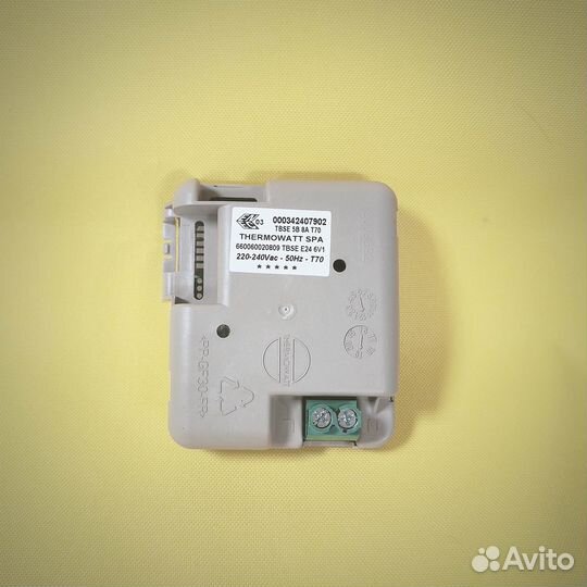 Термостат электронный с датчиком tbse 5B 8A T70