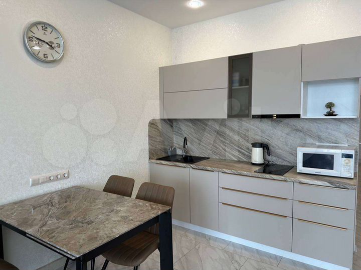 2-к. квартира, 55 м², 6/9 эт.