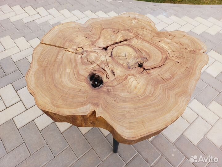Журнальный стол, стол из карагача, стол тз дерева