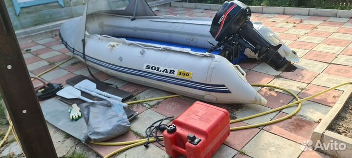 Лодка с мотором 9.9