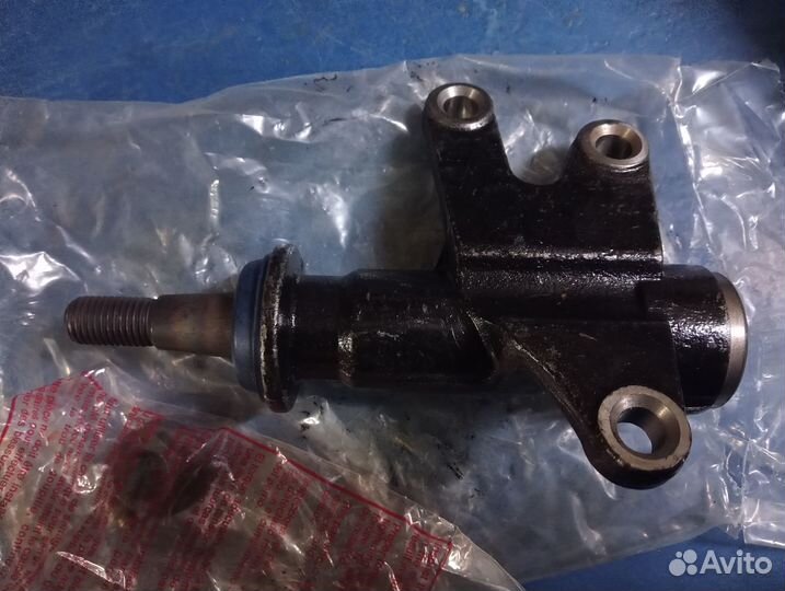 Рычаг маятниковый ось с кронш Chevrolet Taho 95-99