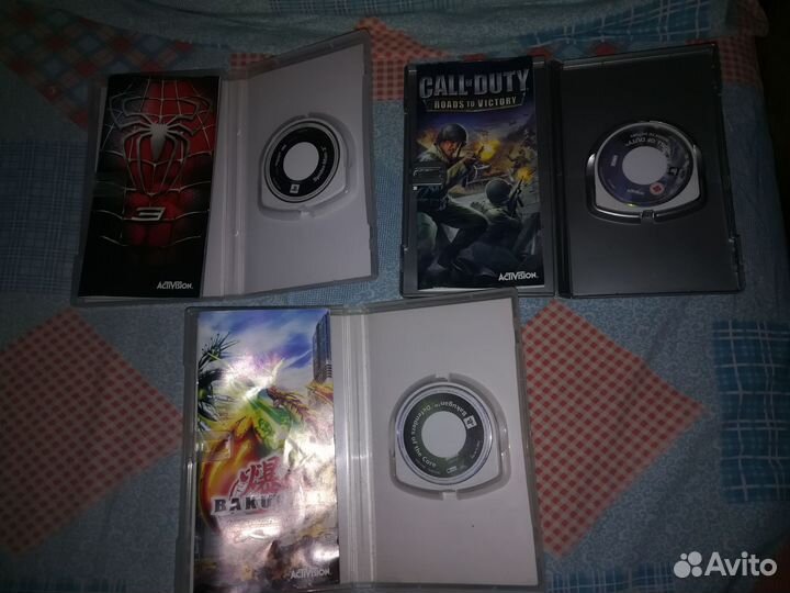 Диски и коробки от них на Sony PSP