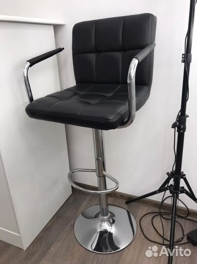 Барный стул для визажистов/бровистов