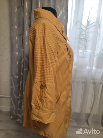 Плащ женский