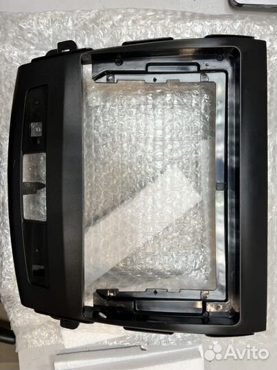 Рамка манитолы универсальная Mitsubishi Outlander