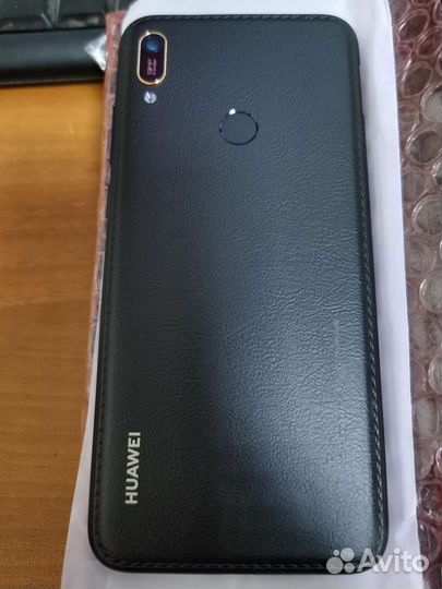 Оригинальные задние крышка Huawei Y6 2019 новые
