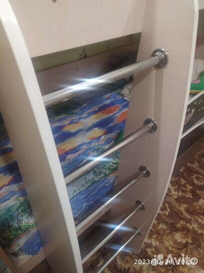 Кровать двухьярусная