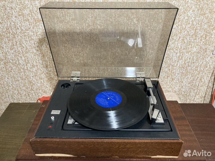 Проигрыватель винила СССР+ усилитель и колонки