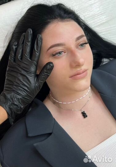 Перманентный макияж бровей