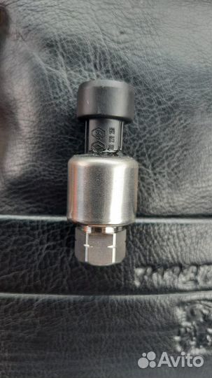 Датчик кондиционера Largus Renault