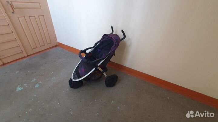 Коляска прогулочная