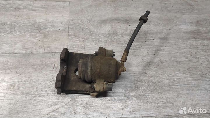 Суппорт левый Фольксваген гольф 4/октавия тур