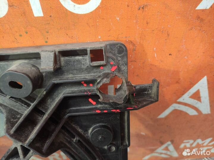 Диффузор вентилятора Toyota Camry 8 XV70 2017-Нв