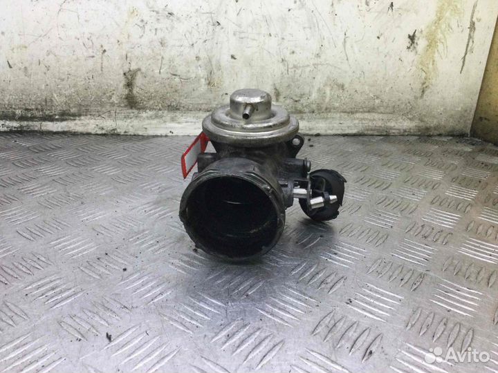 Клапан EGR Volkswagen Passat 038131501j; 038131501