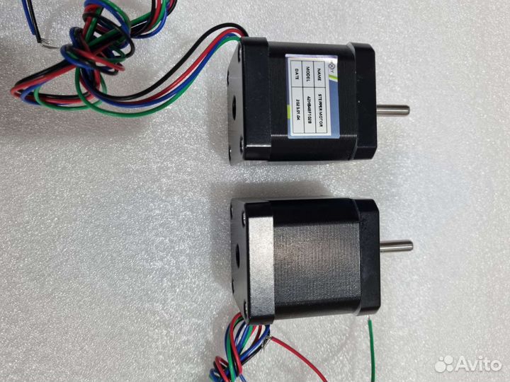 Шаговые двигатели