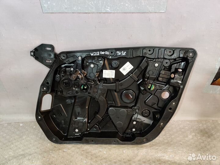 Мерседес W213 2017- Стеклоподьёмник перед правый
