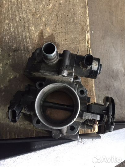 Дроссельная заслонка Mazda Xedos