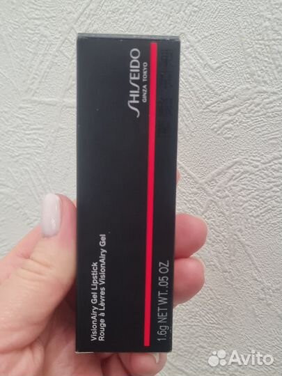 Shiseido помада для губ VisionAiry Gel