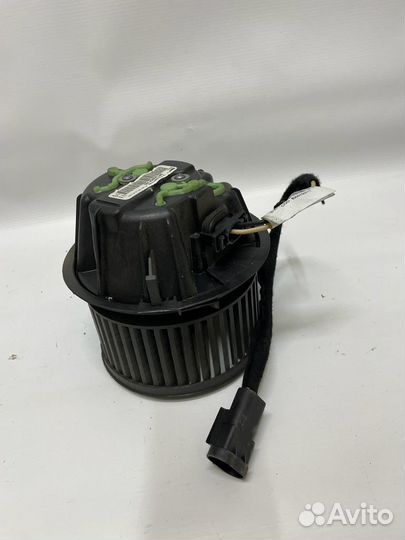 Моторчик печки renault sandero 1