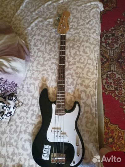 Бас гитара Homage