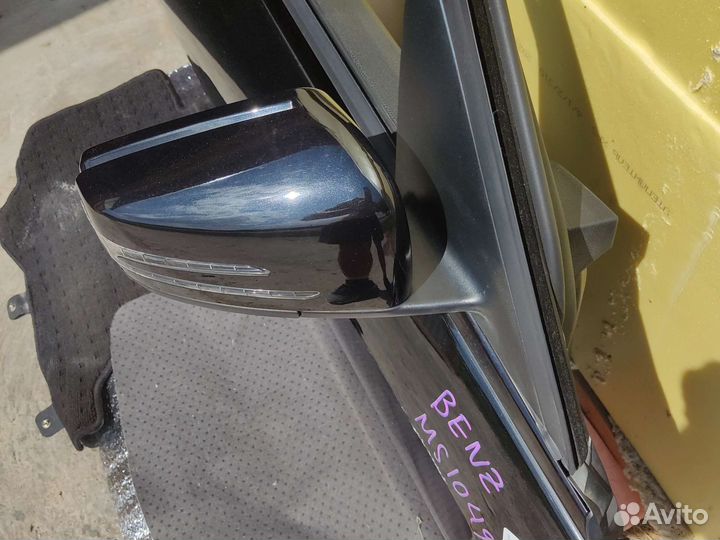 Дверь правая передняя на mercedes w204