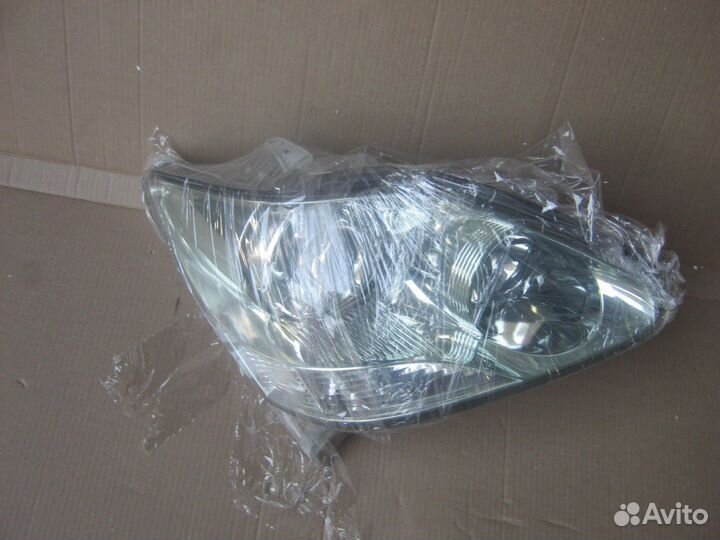 Фара правая Lexus LS430 рестайлинг