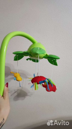 Музыкальный мобиль на кроватку