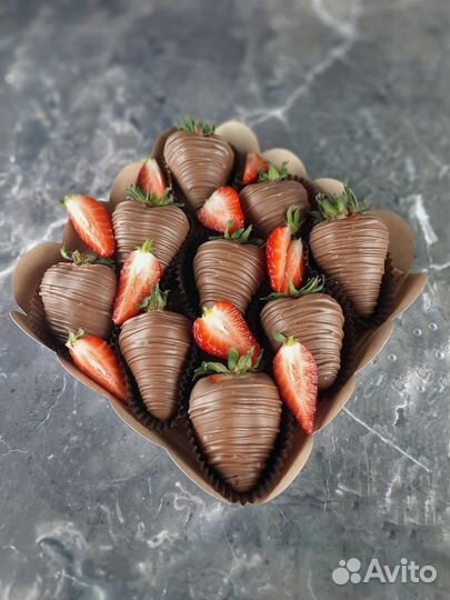 Букеты из клубники в бельгийском шоколаде
