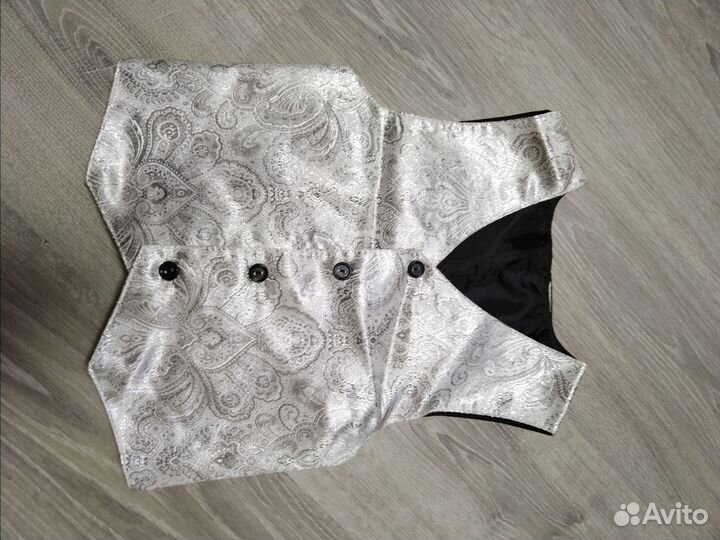 Жилетка для мальчика 98