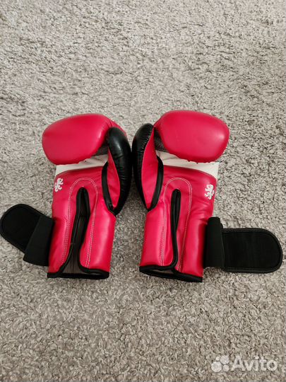 Продам боксерские перчатки excalibur