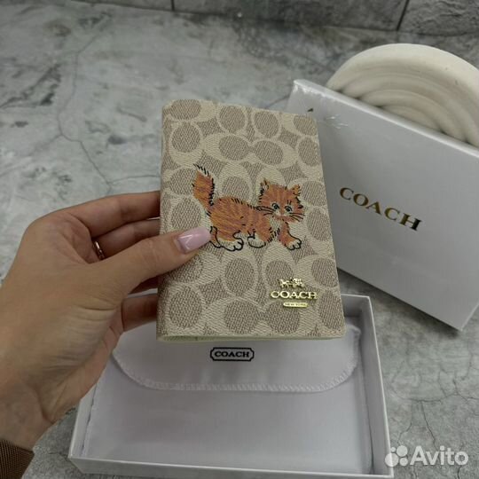 Обложка Coach на паспорт