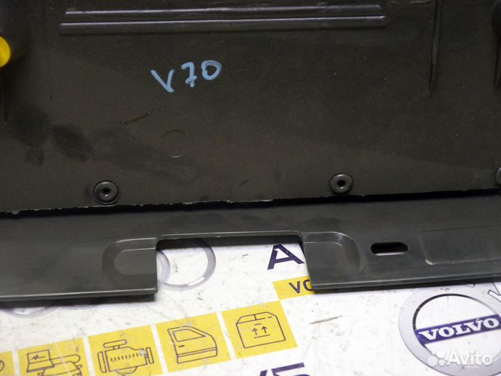 Обшивка крышки багажника Вольво XC70 V70