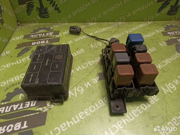 Блок реле Nissan Maxima A32 VQ20DE