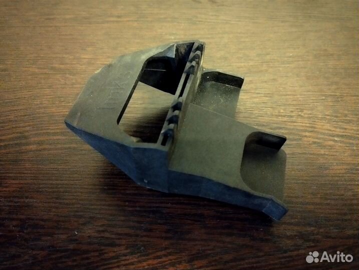 Кронштейн радиатора левый BMW E39