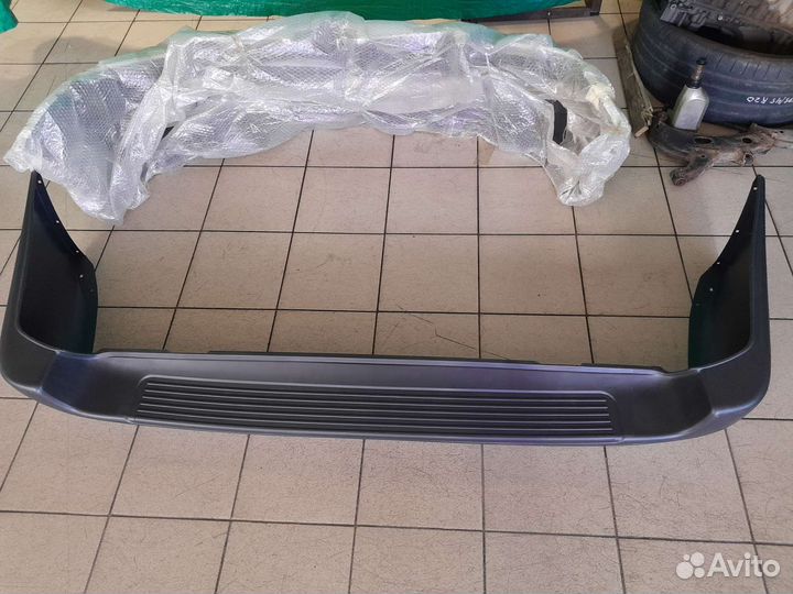 Бампер задний Toyota land cruiser 100