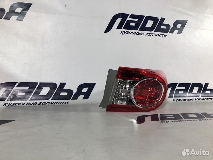 Фонарь Toyota Corolla 10 E150 (2010-2013) внешний