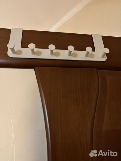 Вешалка на дверь