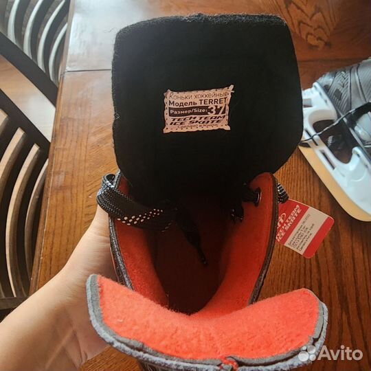 Коньки хоккейные детские 37 размер